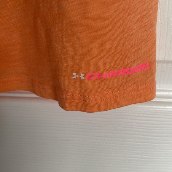 Women’s small Under Armour tshirt - Picture 4 of 4